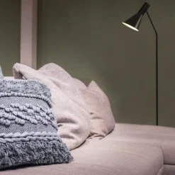 Ceres golvlampa svart