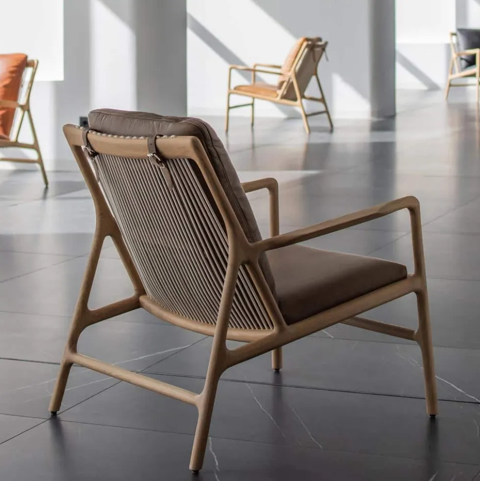 Dedo Easy Chair – läder dakar svart/ vitoljad ek