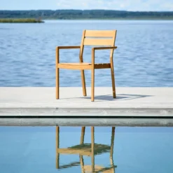 Delia karmstol teak