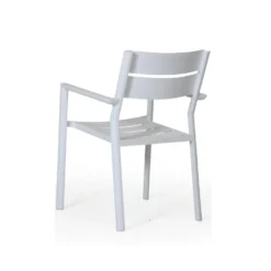 Delia karmstol vit