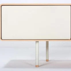 Fina TV-bänk 160cm – vitoljad ek/ mushroom linoleum