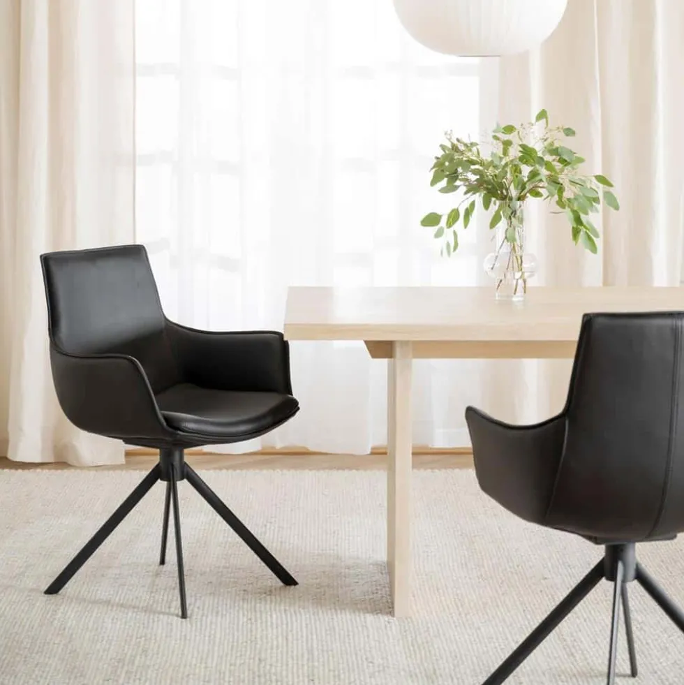 Lowell karmstol svart skinn