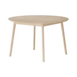 Magrethe karmstol Nord runt matbord