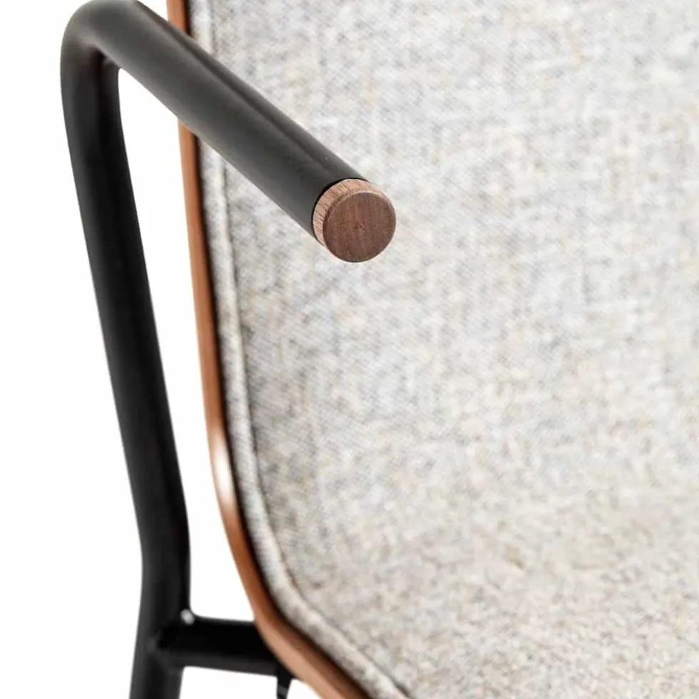 SM802 karmstol lackad valnöt/ tyg brahms 07 brunbeige