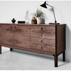 SM300 skänk oljad valnöt