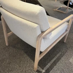Stella fåtölj – tyg royal white 52/ vitoljad