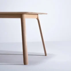 Teska matbord – vitoljad ek